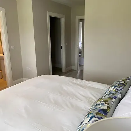 Spacious Family In With Garden بيت للعطل كيلارني